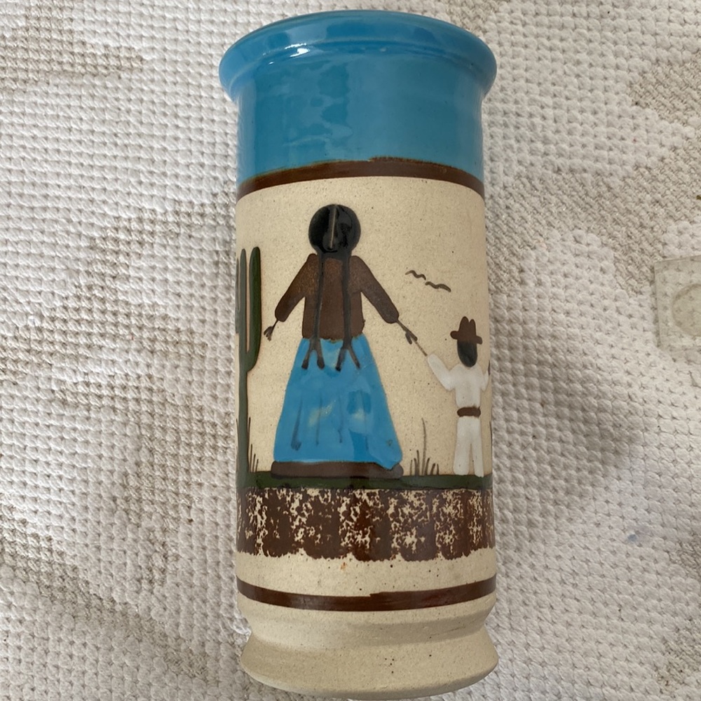 Vintage Mid-Century Mexican pottery vase, Signed by the artist